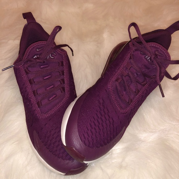 nike air 270 maroon